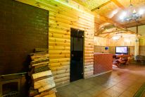 Баня на дровах «Банний двір на Троєщині»: Середній зал